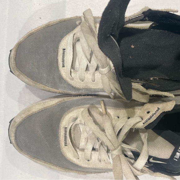 Nike Men's Black and White Sneakers - Picture 4 of 5